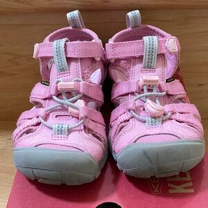 KEEN Kids Light Pink and Gray Sandals